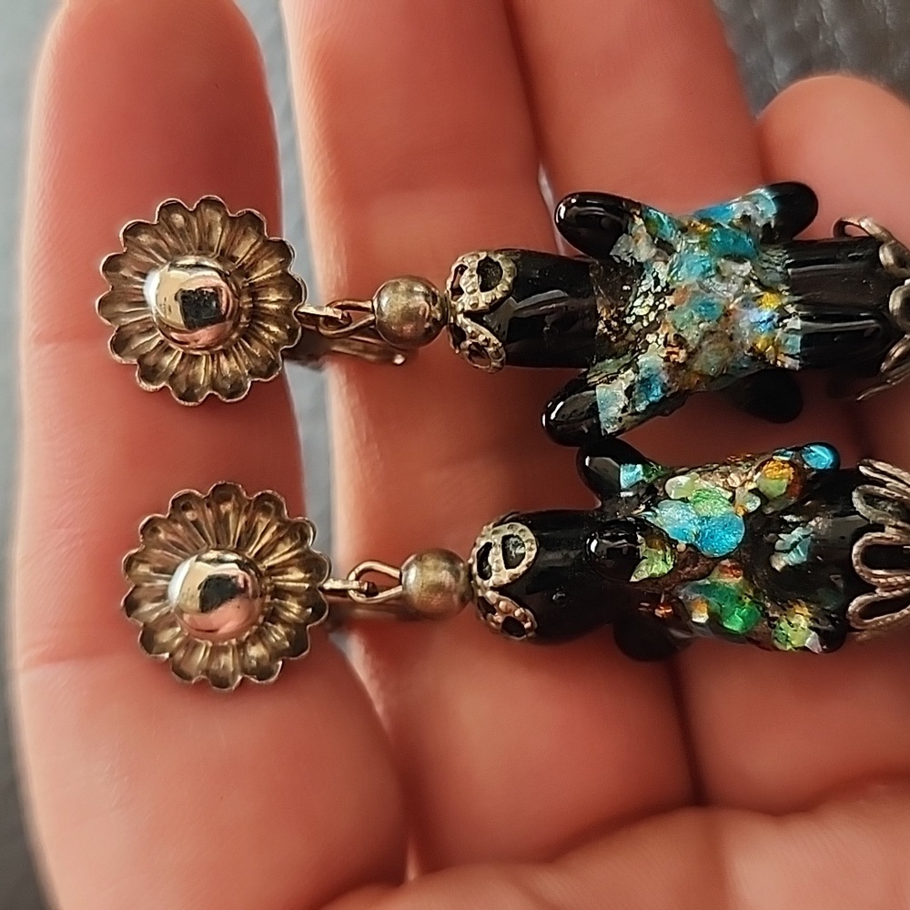 VTG clip on earrings - Picture 5 of 9